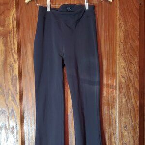 Alo Yoga Black high waist flutter legging - classic w/front slit sz.M